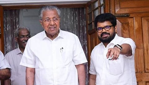'സഹജീവികള്ക്ക് വേണ്ടി സ്വയം കത്തിയെരിയുന്ന സൂര്യന്', ചുമതല ഒഴിഞ്ഞതിന് പിന്നാലെ മുഖ്യമന്ത്രിയെ പ്രശംസിച്ച് കെകെ രാഗേഷ്
