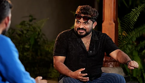 "ലാൽ സാറിന്റെ പെർഫോമൻസ് കണ്ട് കട്ട് വിളിക്കാതിരുന്ന ഷോട്ട് ഇതാണ്; മോഹൻലാൽ ഞങ്ങൾക്ക് തന്ന സമ്മാനം''; തരുൺ മൂർത്തി