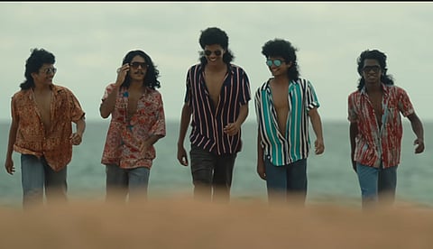 പ്രശാന്ത് പിള്ള - വിനായക് ശശികുമാർ കോംബോയിൽ 'വേവ് സോങ്'; 'മൂൺവാക്ക്' മെയ് 30 ന് തിയറ്ററുകളിൽ