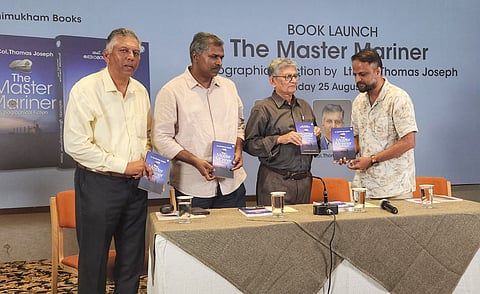 എം.വി.കൈരളിയുടെ അറിയാക്കഥകൾ, ലഫ്റ്റനന്റ് കേണൽ തോമസ് ജോസഫിന്റെ 'ഒരു കപ്പിത്താന്റെ യാത്ര' പ്രകാശനം ചെയ്തു