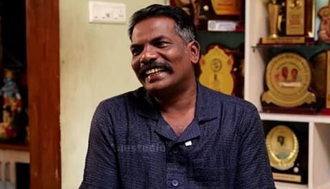 ഞാൻ ആക്ഷനും കട്ടിനും ഇടയ്ക്കും കർട്ടൻ ഉയരുമ്പോഴും മാത്രം അഭിനയിക്കുന്നയാൾ: പ്രമോദ് വെളിയനാട്