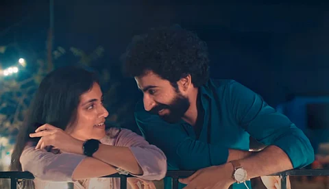 'അകലുന്നു മെല്ലെ നനവുള്ള മേഘം'; ‘ഇത്തിരി നേരം ’ ലിറിക്കൽ സോങ് ശ്രദ്ധ നേടുന്നു
