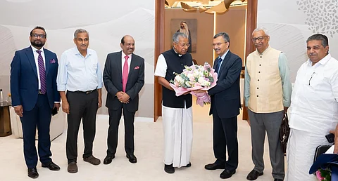 മുഖ്യമന്ത്രി യുഎഇയിലെത്തി