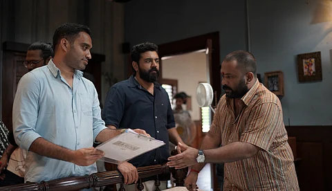 അജുവിനെ സജസ്റ്റ് ചെയ്തത് നിവിൻ, പുതിയ നിവിനെയും അജുവിനെയും 'സർവ്വം മായ'യിൽ കാണാം: അഖിൽ സത്യൻ