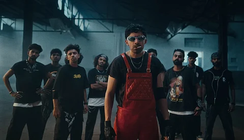 സ്റ്റൈലിഷ് നൃത്തച്ചുവടുകളുമായി ഇഷാൻ ഷൗക്കത്ത്, കിടിലൻ പ്രോമോ വീഡിയോ ഗാനവുമായി 'ചത്താ പച്ച - റിങ് ഓഫ് റൗഡീസ്' ടീം