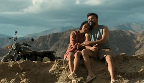 മനോഹര ദൃശ്യങ്ങളും സംഗീതവുമായി 'കാറ്റ് തൊട്ടപ്പോൾ'; 'പേട്രിയറ്റ്' ആദ്യ ഗാനമെത്തി