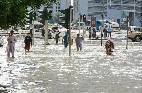 യുഎഇയില് കനത്ത മഴയും കാറ്റും, വെളളിയാഴ്ച വരെ മഴ തുടരുമെന്ന് കാലാവസ്ഥ മുന്നറിയിപ്പ്