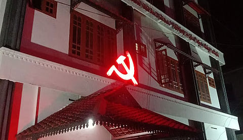 തളര്ന്ന പൗരന്: ജനാധിപത്യപരമായ വിരക്തിയും, ഇന്ത്യന് ഇടതുപക്ഷത്തിന്റെ അന്യായ വിചാരണയും