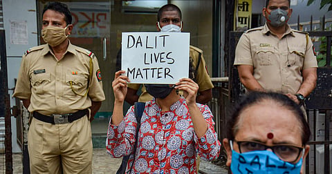 उत्तर प्रदेश: फतेहपुर में दलित महिलाओं से अभद्रता करने वाला दारोगा निलंबित