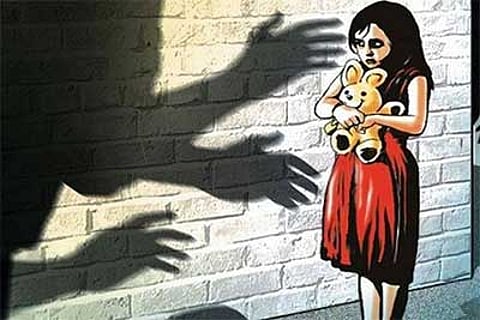 अब तक की खबरें: रेप के आरोप में 10 साल जेल रहा, बाहर आते ही दलित बच्ची से किया दुष्कर्म