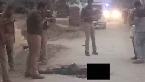 उत्तर प्रदेश: रेप का मुकदमा वापस नहीं लिया तो युवती को कुल्हाड़ी से काटा
