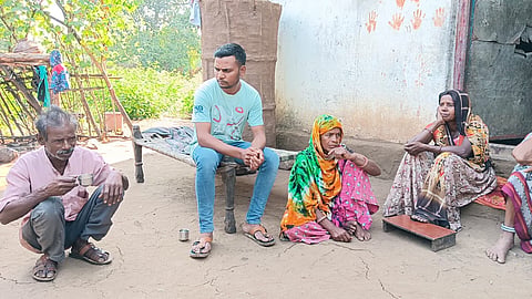 बाँसवाड़ा के कुशलगढ़ में एक आदिवासी परिवार