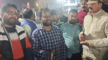 यूपी: ठेकेदार पर दलित सभासद की पिटाई का आरोप, 18 के खिलाफ मामला दर्ज