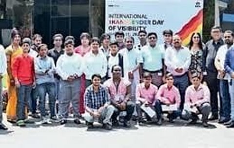 झारखंड में 14 ट्रांसजेंडरों को बांटे गए नियुक्ति पत्र.
