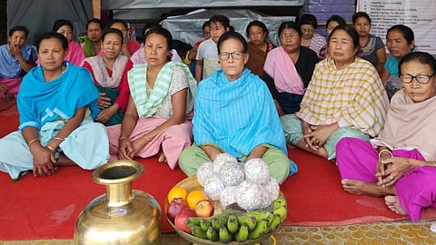 The women of Khoyol Kaithal Relief Camp in Moyrang, located about 45 km from the capital Imphal, want to return to their homes, but now they have no place to stay.