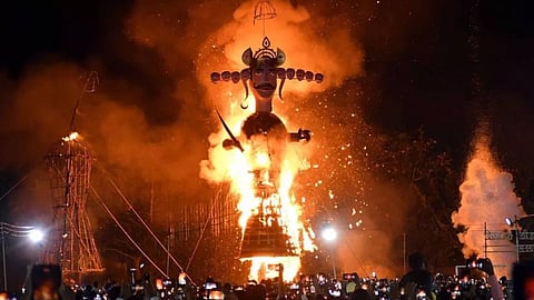 एक्टिविस्ट्स मानते हैं कि रावण दहन की परंपरा समाप्त करने से दीपोत्सव की भावना या सांस्कृतिक महत्व पर कोई आंच नहीं आएगी।