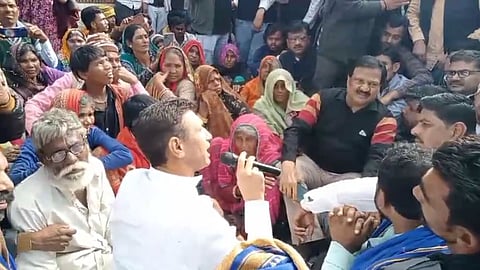 MP के देवास पुलिस थाने में दलित युवक की मौत के बाद पुलिस पर हत्या का आरोप, जानिए क्या पूरा है मामला?