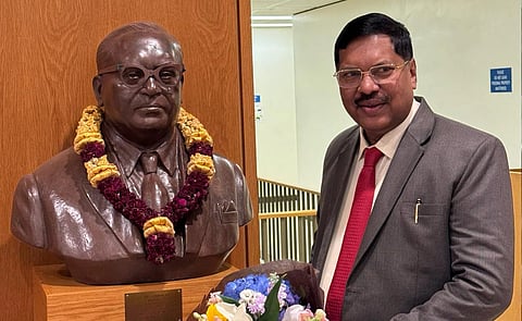 जस्टिस गवई, राष्ट्रपति द्रौपदी मुर्मू द्वारा शपथ ग्रहण के साथ CJI की भूमिका निभाएंगे और 23 नवंबर 2025 को अपनी सेवानिवृत्ति तक सेवा करेंगे।