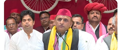 सपा के राष्ट्रीय अध्यक्ष अखिलेश यादव