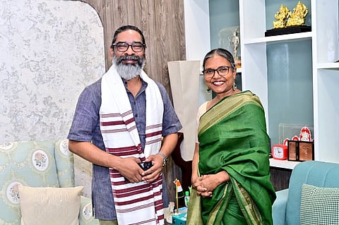 झारखण्ड के मुख्यमंत्री हेमंत सोरेन के साथ डॉ. सोनाझारिया मिंज