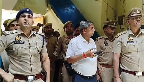 संभल के चंदौसी में अवैध अतिक्रमण पर प्रशासन का शिकंजा