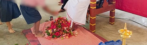 केरल जैसे प्रगतिशील राज्य में 'पाद पूजा' की प्रथा को कई लोग सामंती और जाति-आधारित परंपराओं से जोड़कर देखते हैं।