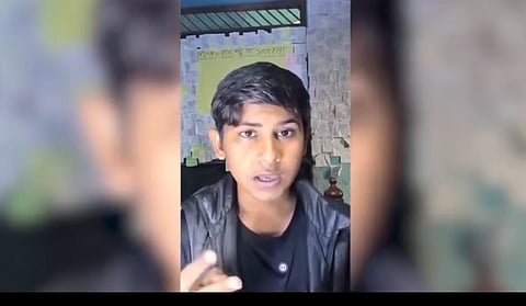 इंस्टाग्राम पर 7 लाख से अधिक फॉलोअर्स वाला यह 'बाल पत्रकार' अश्मित गौतम अपने वीडियो से सरकारी नीतियों और सामाजिक मुद्दों पर तीखे सवाल उठाता है।