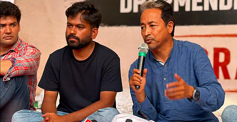 शिक्षाविद सोनम वांगचुक 28 जून से भूख हड़ताल पर हैं और उनकी सेहत दिन-ब-दिन गिरती जा रही है।