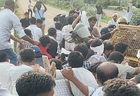 मूंग की 100% खरीदी और खाद वितरण की मांग पर अड़े किसान, बैरिकेड तोड़ते हुए भोपाल की ओर बढ़ी किसान क्रांति पदयात्रा