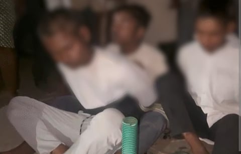 MP: चोरी के शक में 3 दलित नाबालिगों की पिटाई, आधे सिर मुंडवाए; डर के कारण स्कूल जाना छोड़ा!
