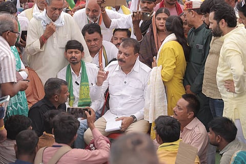 केन-बेतवा परियोजना के प्रभावितों से मिले उमंग सिंघार