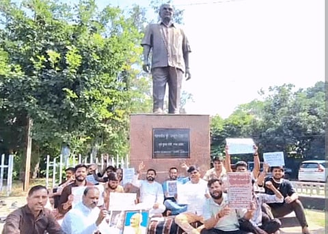 MP: जमीन और पानी को जहरीला नहीं होने देंगे! रीवा में प्रस्तावित न्यूक्लियर पावर प्लांट के विरोध तेज, भोपाल में कांग्रेस का धरना!