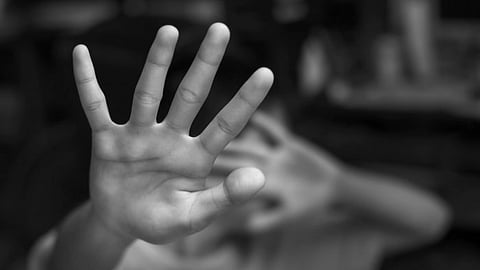 Mom's refutal on minor son's allegation of sexual abuse by live-in-partner shock authorities