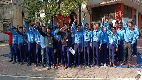 MP: Visually Impaired Students Sing Bhajans, Warn of Hunger Strike to Press Government for Demands
