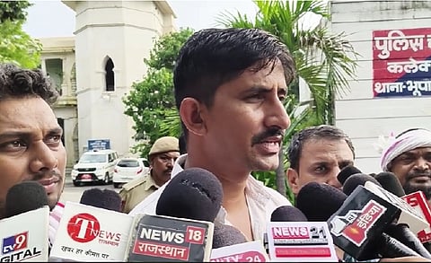 Roat criticized TAD Minister Babulal Kharadi, alleging that he is unaware of what’s happening in his own department because he's blinded by religious and party politics.