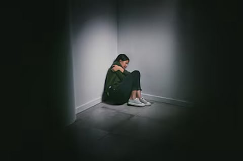 "Held in a Dark Room for 9 Hours": Delhi HC Seeks CCTV Footage in Case Involving Detention of 11-Year-Old at IGI Airport
