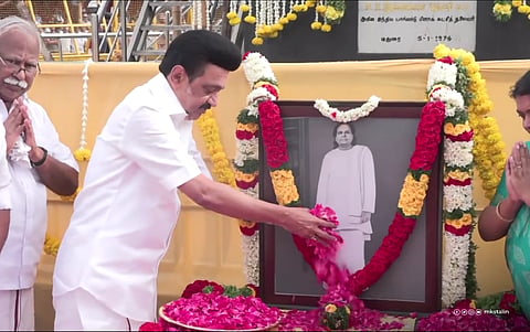TN CM MK Stalin paying tribute to Muthuramalinga Thevar