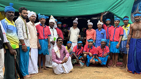 Bangadi Parambelu Narayana Malekudiya's team in Bengaluru Kambala with human rights lawyer Dinesh Hegde Ullepady.