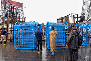 Students march: Tension in Kolkata as protesters break barricades en route Nabanna