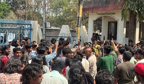 UoH students protest after under-construction portico collapse injures 11 workers