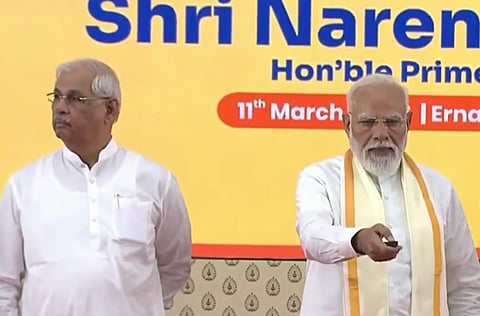 Kerala Governor Rajendra Vishwanath Arlekar and Prime Minister Narendra Modi