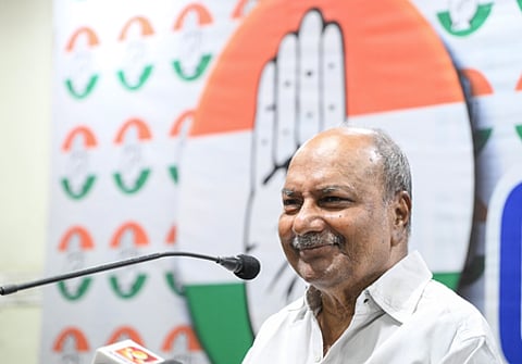 Sudhakaran crisis averted in Kerala as senior Cong leader Antony steps in