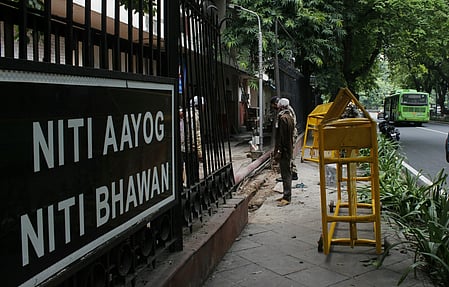 NITI Aayog halts physical seminars, workshops; asks divisions to go virtual