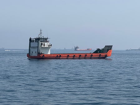 Vessels with nearly 80 mn barrels ready to test Hormuz opening