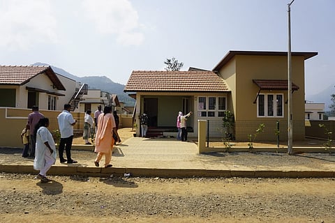 Tourists flock to the township from all over the state. Image by Divya Kilikar/Mongabay.