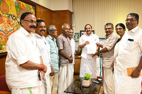 Congress leader questions Kerala CM over lack of access and Hindu Aikya Vedi meeting