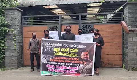 Eight BJP Yuva Morcha workers protest outside Tovino’ home over his support for Delhi protests