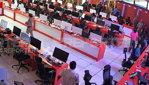 SIT searches Reporter TV newsroom in Kochi, Opposition leader condemns police action