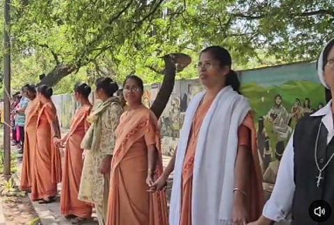 ‘Dear DK’: Bengaluru residents form human chains, demand cancellation of flyover tenders
