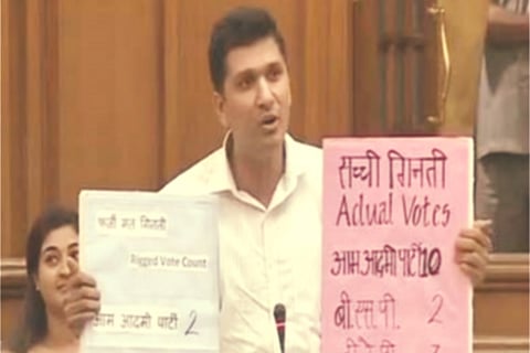 AAP MLA Saurabh Bharadwaj demonstrates EVM 'hacking' in Delhi Assembly